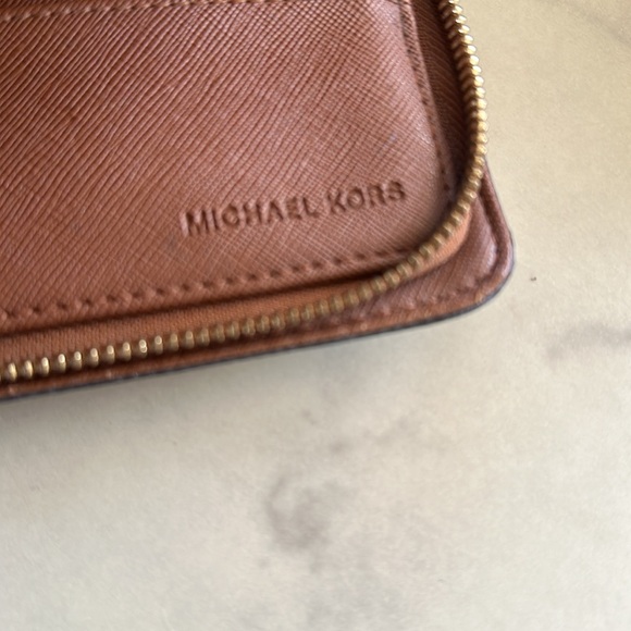Michael Kors wallet - Picture 5 of 6